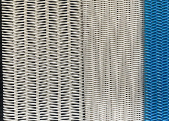 Fijne spiraalvormige polyestermaasconveyorband met polyesterrandjes