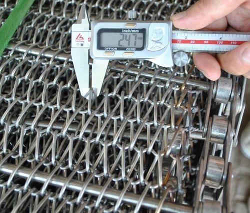 Latest company news about de saldotransportband met en zonder ketting verzendt naar Indonesië