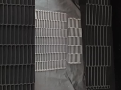 Warmtebestendige flexibele staven 304 roestvrij staal ladder gaas transportband voor pizzaoven