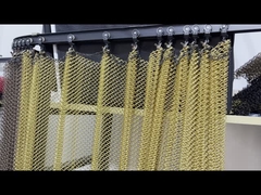 Decoratief gouden metalen gaasgordijn, metalen draadgaasgordijn voor interieurontwerp