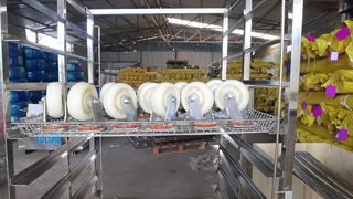 Zware laadgewicht RVS trolley met bakken!