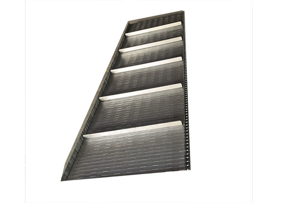 Goede prijs. De hittebestendige Lift van Mesh Conveyor Belt For Cooling van het Koolstofroestvrije staal online