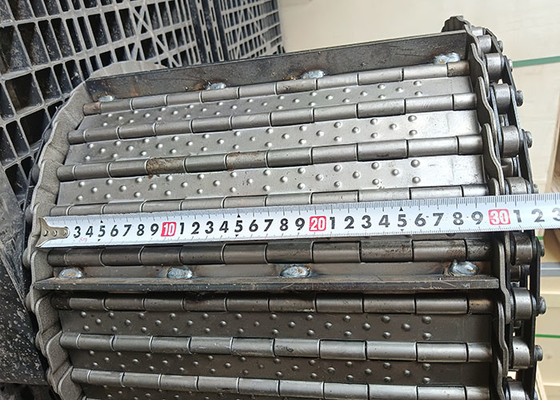 Goede prijs. Heavy Duty 3 mm dikte Carbon Steel Plate Conveyor Belt Met Baffle Voor Chip Cleaner online