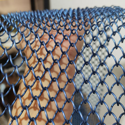 Professionele decoratieve metalen kettinglink-spiraalgordijnmesh in goudkleur voor roomdivider