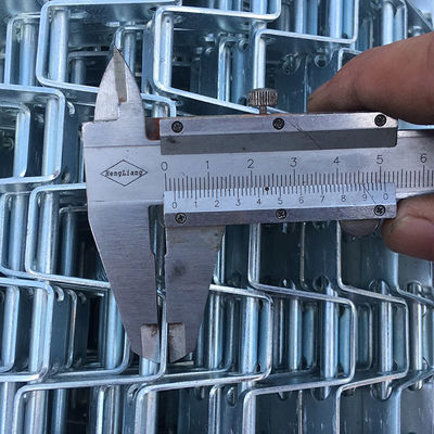 Goede prijs. Honingraat Gegalvaniseerde Plaatdraad Mesh Conveyor Belt online
