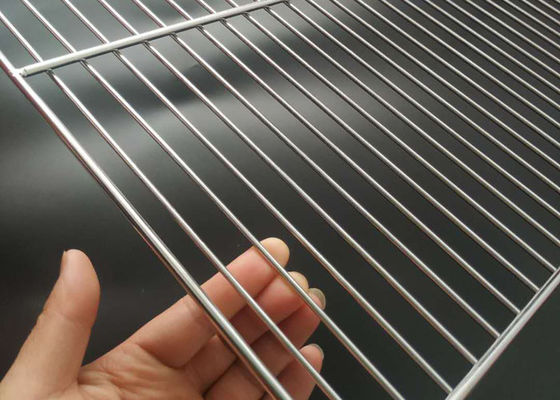 Opnieuw te gebruiken Aangepaste SGS van de Groottebarbecue Draad Mesh Baking Tray 60cm Lengte