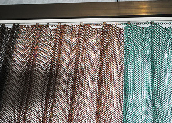 Goede prijs. Het architecturale 3mm van het de Rolgordijn van de Openingscascade Aluminium Decoratief Mesh Curtain For Ceiling online